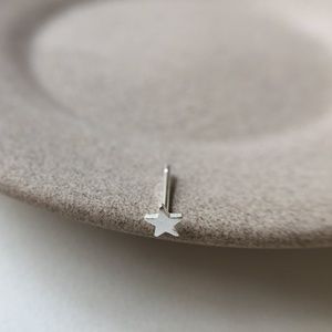 Silver star ear studs